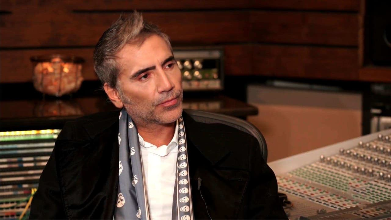 Alejandro Fernández abandonó la carrera de arquitectura para poder incursionar en la música