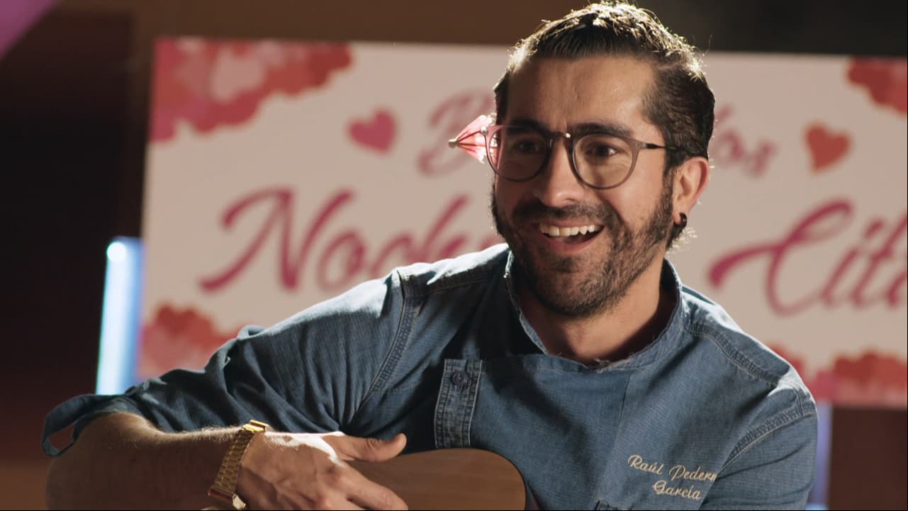 En la misma serie, Oswaldo Zárate interpretaba a 'Raúl', el mejor amigo del protagonista y Chef del restaurante 'El Buen diente', sin embargo las grabaciones de la segunda temporada de la serie se empalmaban con las de la quinta y sexta temporadas de '40 y 20', donde interpreta también al 'Borrego'.