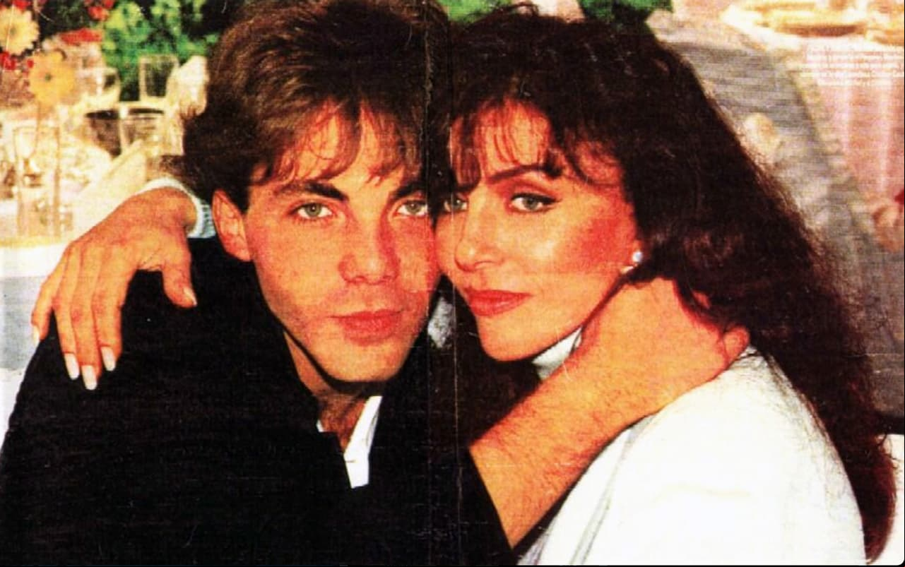 Cristian Castro es hijo de dos grandes estrellas mexicanas Verónica Castro y Manuel ‘El Loco’ Valdés. Decidió incursionar en el espectáculo como cantante y se ha convertido en uno de los mejores exponentes a nivel mundial.