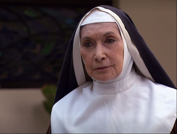 Lucía Guilmáin falleció este 15 de febrero del 2021 a los 83 años de edad. 
<br>
<br>La primera actriz participó en el dicho: 'Ni tanto que queme al santo, ni tan poco que no le alumbre'.