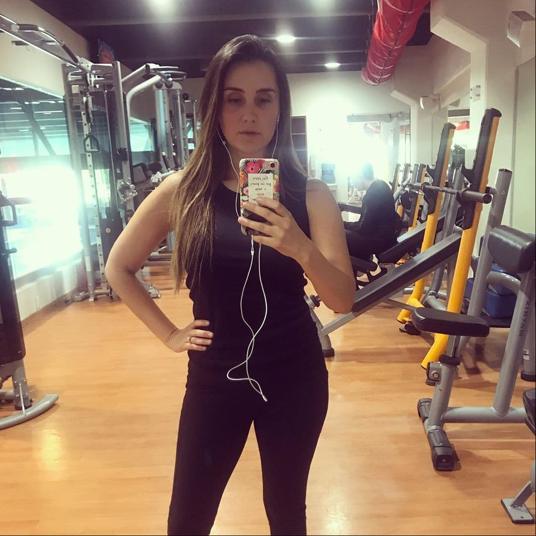 En mayo de 2019, la intérprete de ‘Roberta’ en ‘Rebelde’ envió también un mensaje motivacional que acompañó con una selfie en la que aparece con el rostro sin gota de maquillaje desde el gimnasio.