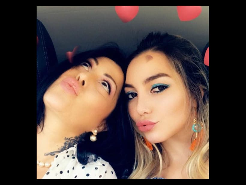 En aquella ocasión, la cantante también indicó que su hija necesitaba ayuda, pues sufría Trastorno Límite de la Personalidad.