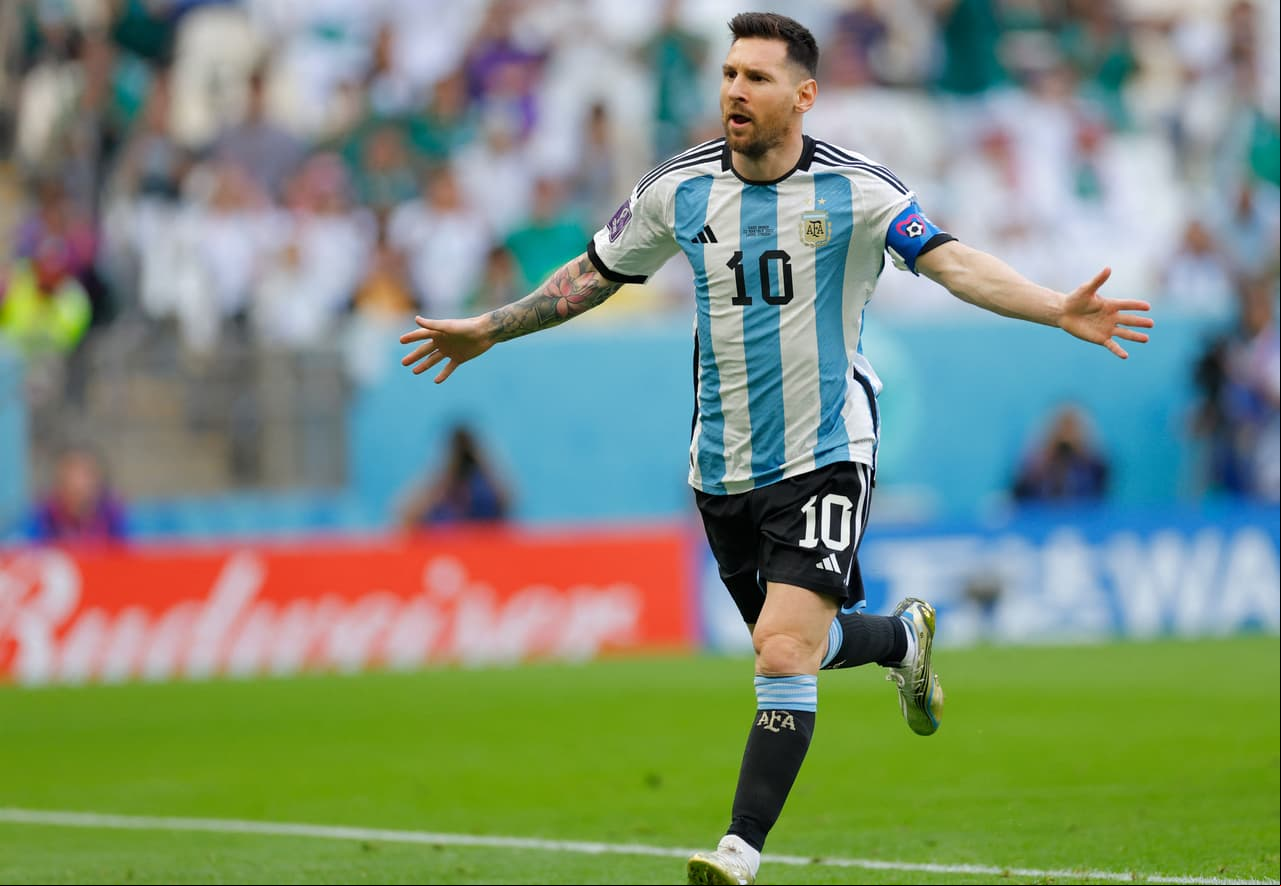 Arabia Saudita logra un triunfo histórico al vencer al equipo de Argentina con todas sus estrellas.