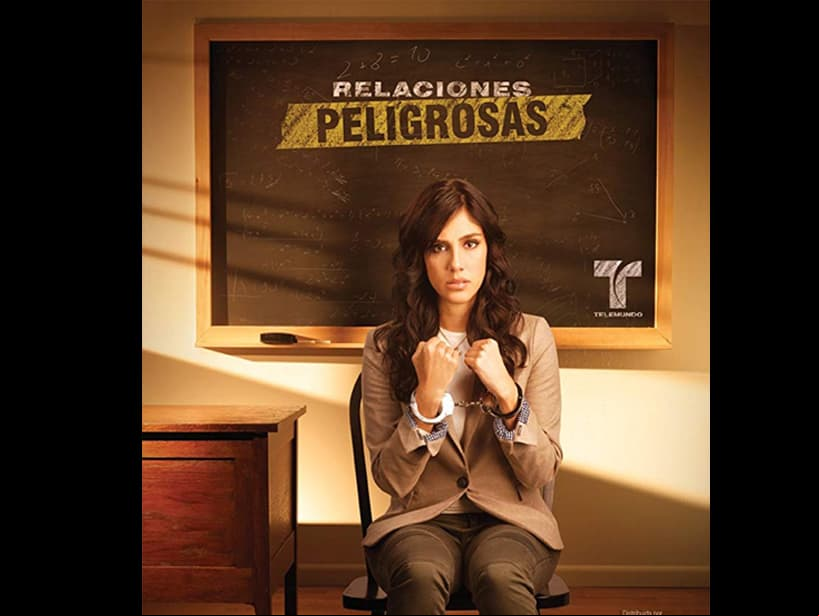 En ‘Relaciones peligrosas’ (2012), Sandra encarnó a ‘Miranda Beatriz Ávila’, una joven que comienza su carrera como profesora en una escuela secundaria bilingüe, abordando diversas problemáticas adolescentes.
