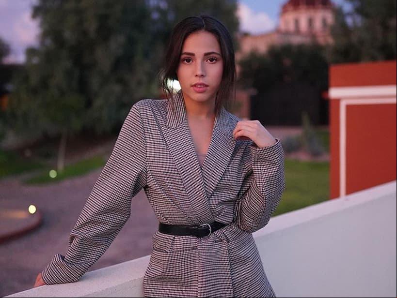 Parece que el estilo y la moda parece ser lo suyo, por ello Aneliz impacta con cada conjunto que presume en su cuenta de Instagram.