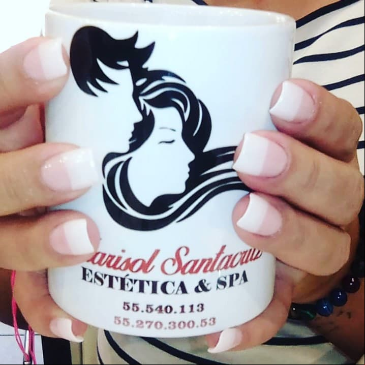 Actualmente es una empresaria, quien maneja un salón de belleza.
