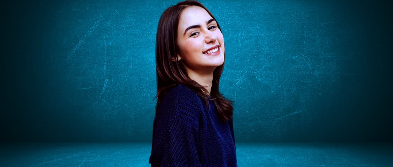 Julia Urbini también tendrá uno de los personajes principales en 'Vencer el Desamor', la actriz participó en producciones como: 'La piloto', 'Caer en tentación', entre otras.