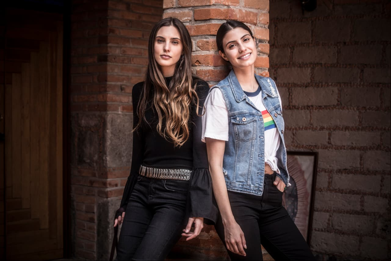 “La historia me ayudó a encontrar un poco de luz”: Juliantina une al mundo con su amor