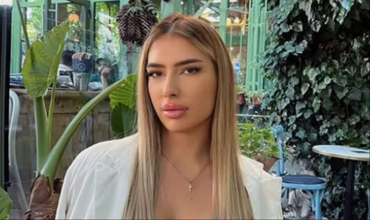 Famosa influencer tiene ataque de pánico y salta al vacío desde un parapente; así fue el trágico suceso