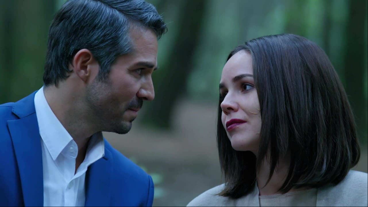 “Tú has sido mi amor más grande”: Alejandro y Rubí se besan