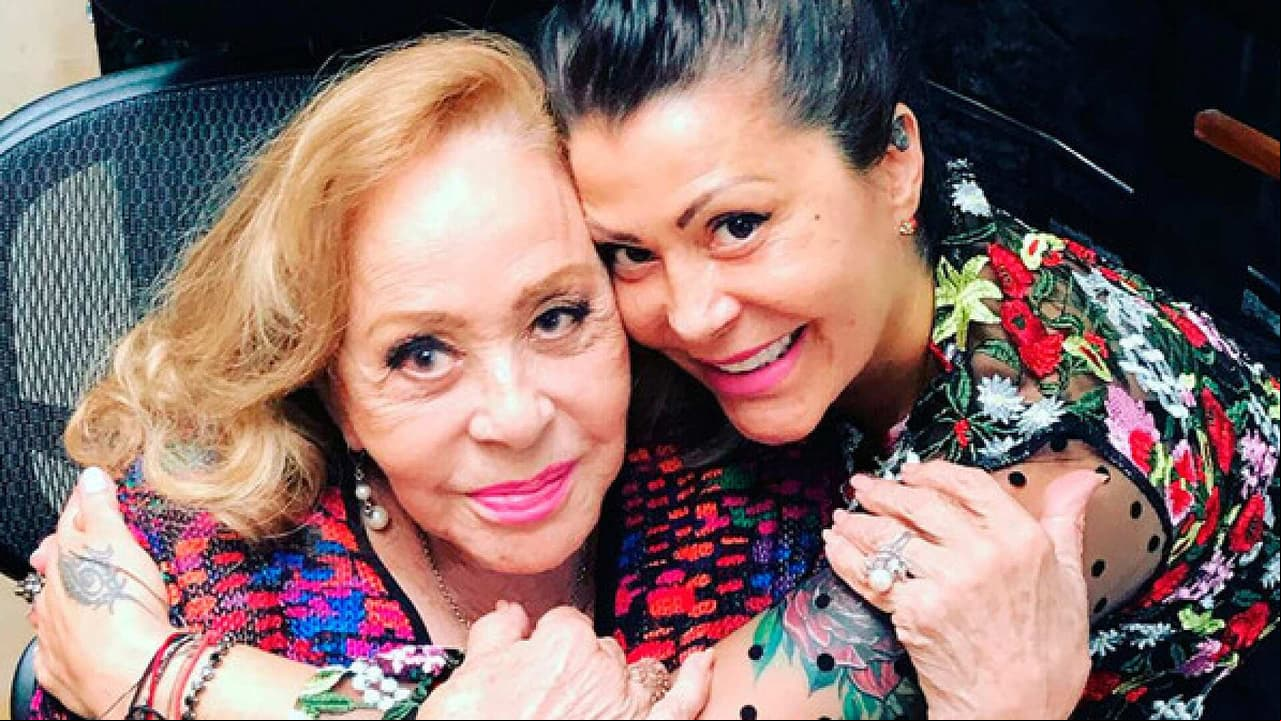 Alejandra Guzmán confiesa si le da miedo que un día su mamá Silvia Pinal ya no esté con ella