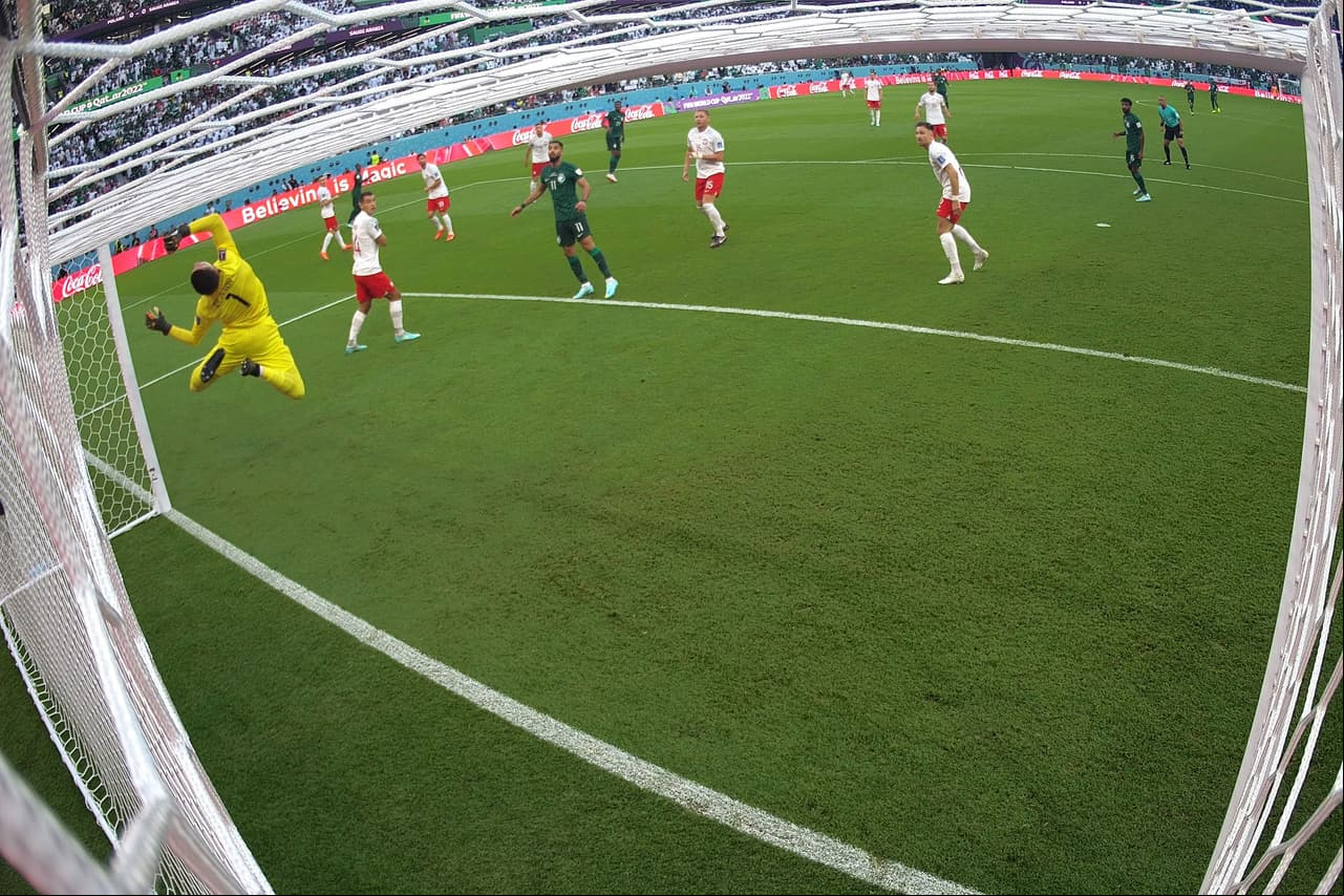 Zielinski y Lewandowski hicieron los goles con los que Polonia derrotó a Arabia Saudita y aspira a los Octavos de Final del Mundial Qatar 2022.