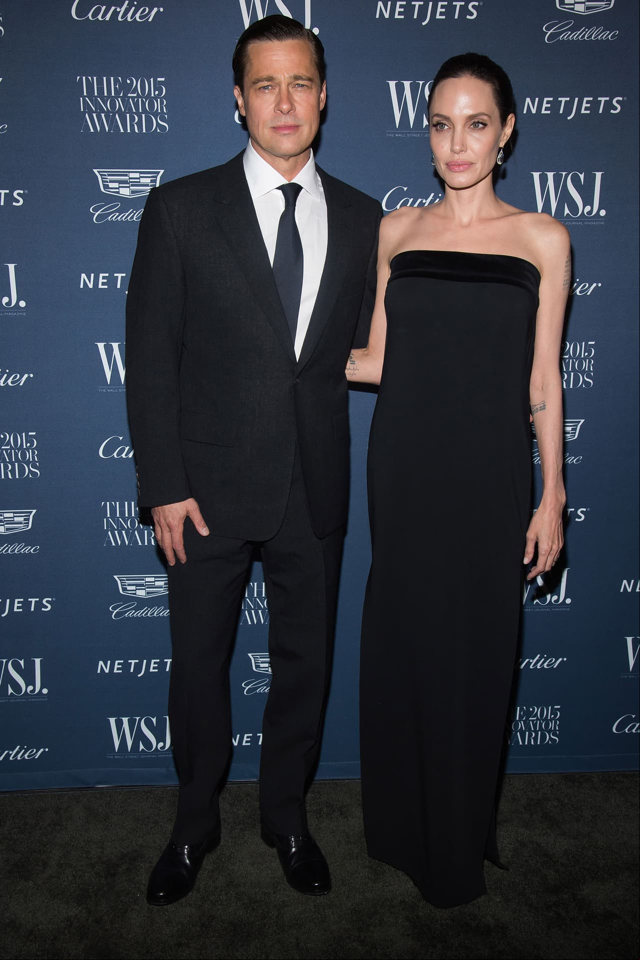 En 2016, Jolie y Pitt anunciaron su divorcio alegando “diferencias irreconciliables” tras permanecer varios años juntos con seis hijos, comenzando con pleitos por la custodia y visitas de sus pequeños. La pareja ha mantenido este asunto alejado de la prensa lo más que han podido.