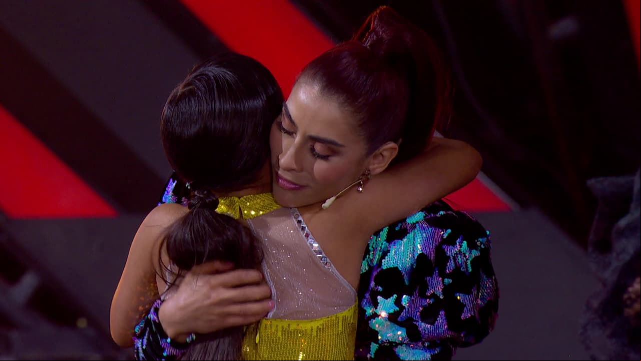 Por su parte, María León demostró tener una conexión muy especial con las pequeñas aspirantes a bailarinas.