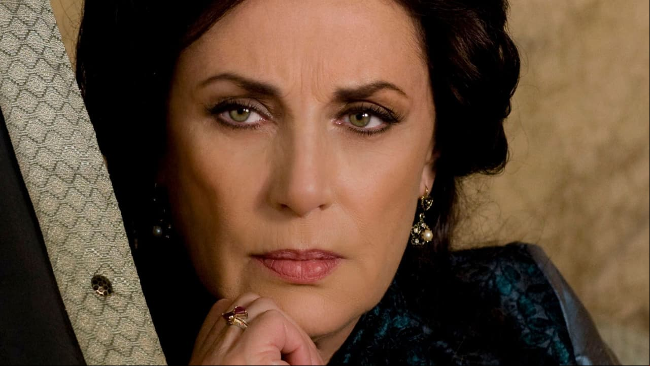 Helena Rojo habría muerto de "cáncer".