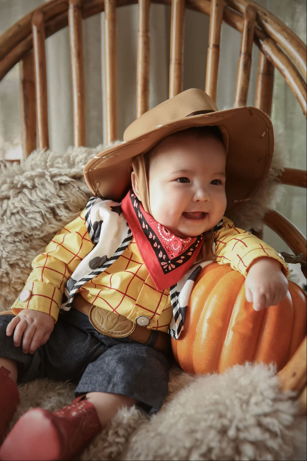 "Un nuevo sheriff en la ciudad": las fotos del primer Halloween de Ford, el bebé de Pamela Silva