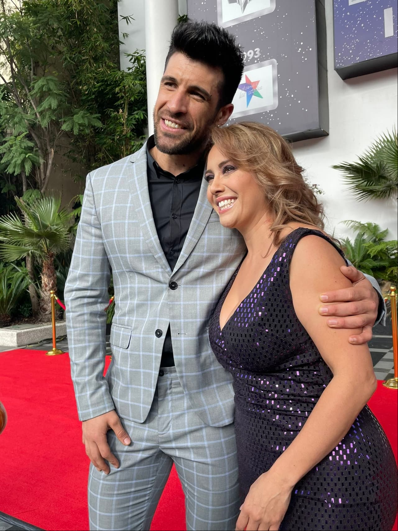 Silverio fue otra de las personalidades que sorprendió al aparecer con una nueva pareja y se trata de la actriz Sugey Ábrego, a quien conocemos por su trabajo en algunas telenovelas como ‘Clase 406’.