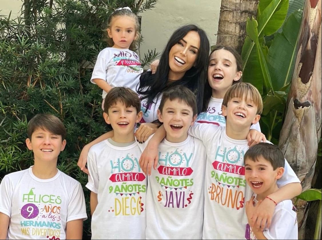Así es como la conductora se encargó de hacer de este cumpleaños un día muy especial para sus triates, quienes este año no pudieron celebrar en una gran fiesta, pero sí junto a toda su familia.