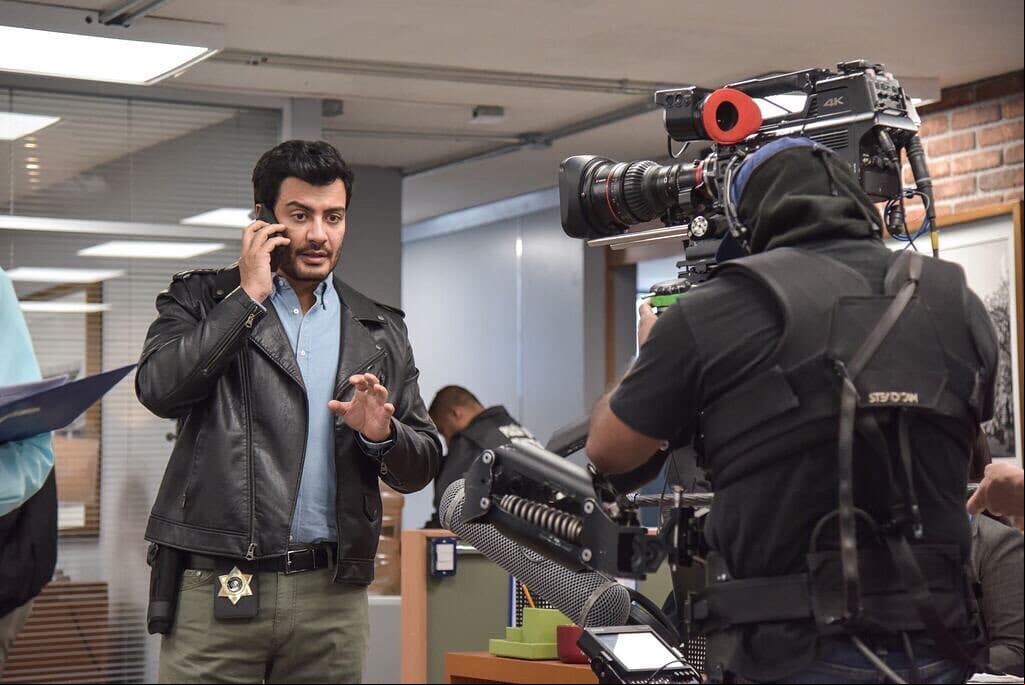 Por su parte, Andrés Palacios encarnará a ‘Leonardo Velasco’, un agente de La Guardia Nacional y en las grabaciones, al actor se le ha podido ver dando lo mejor de sí para encarnar a su personaje.