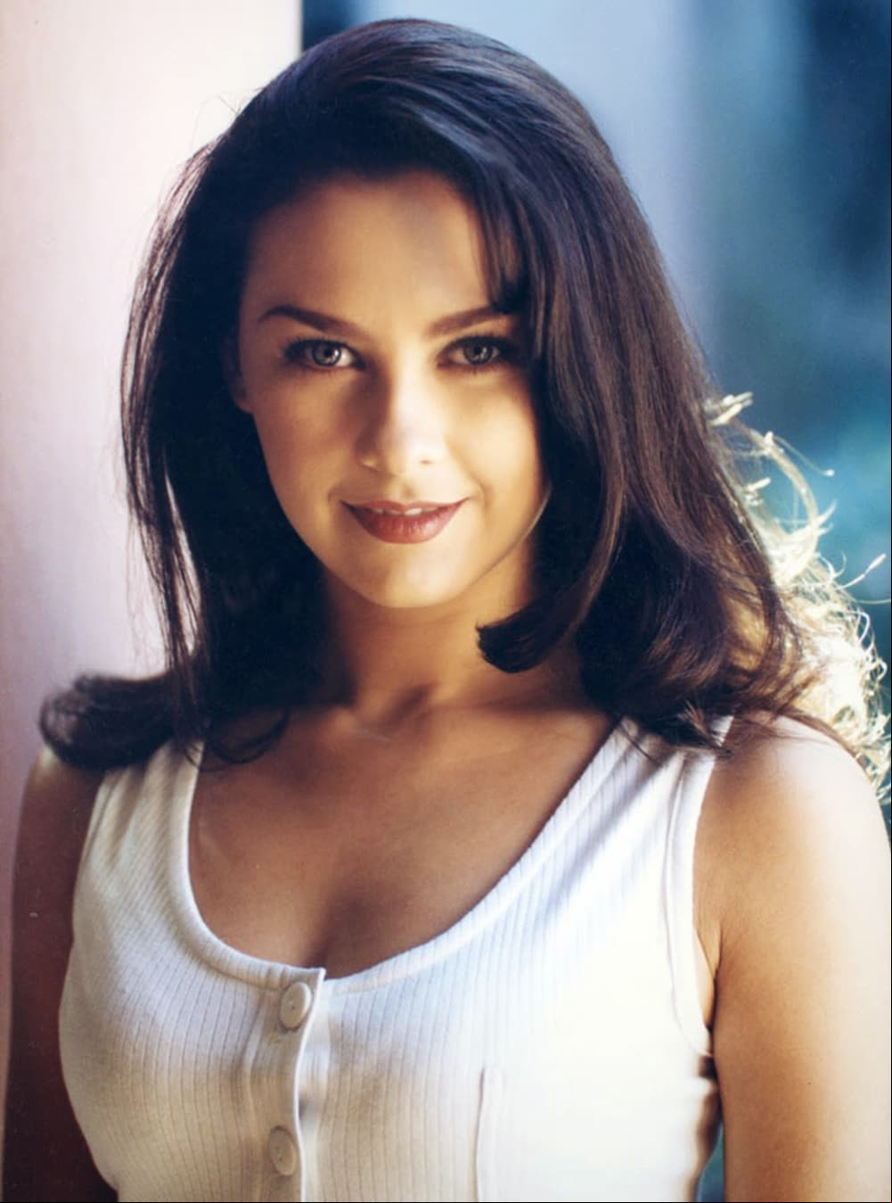 Mientras estudiaba en el CEA, Aracely tuvo la oportunidad de interpretar a ‘Leticia Cisneros’ en ‘Cañaveral de pasiones’ en 1996.