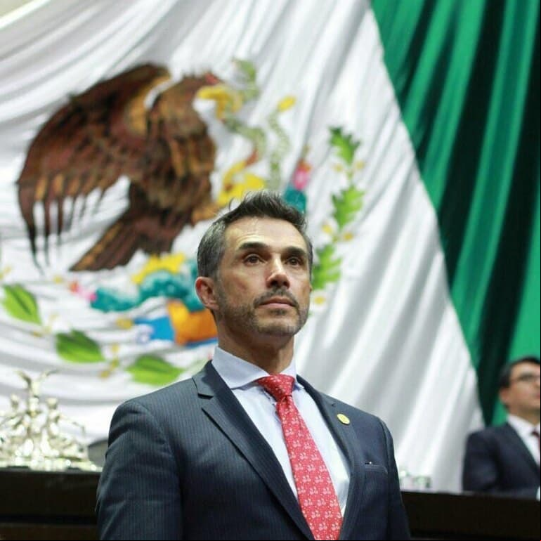 Sergio Mayer desestima vínculos de Jaime Camil y Alejandro Fernández con Juan Collado