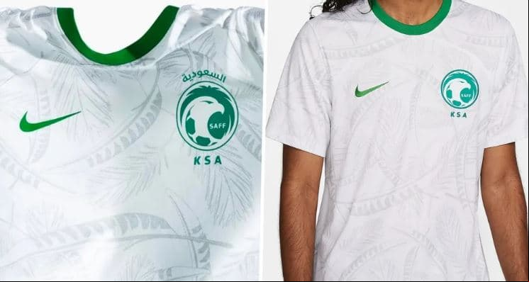 ARABIA SAUDITA, LOCAL. Las distintas marcas patrocinadoras se han lucido con los diseños para el Mundial Qatar 2022.