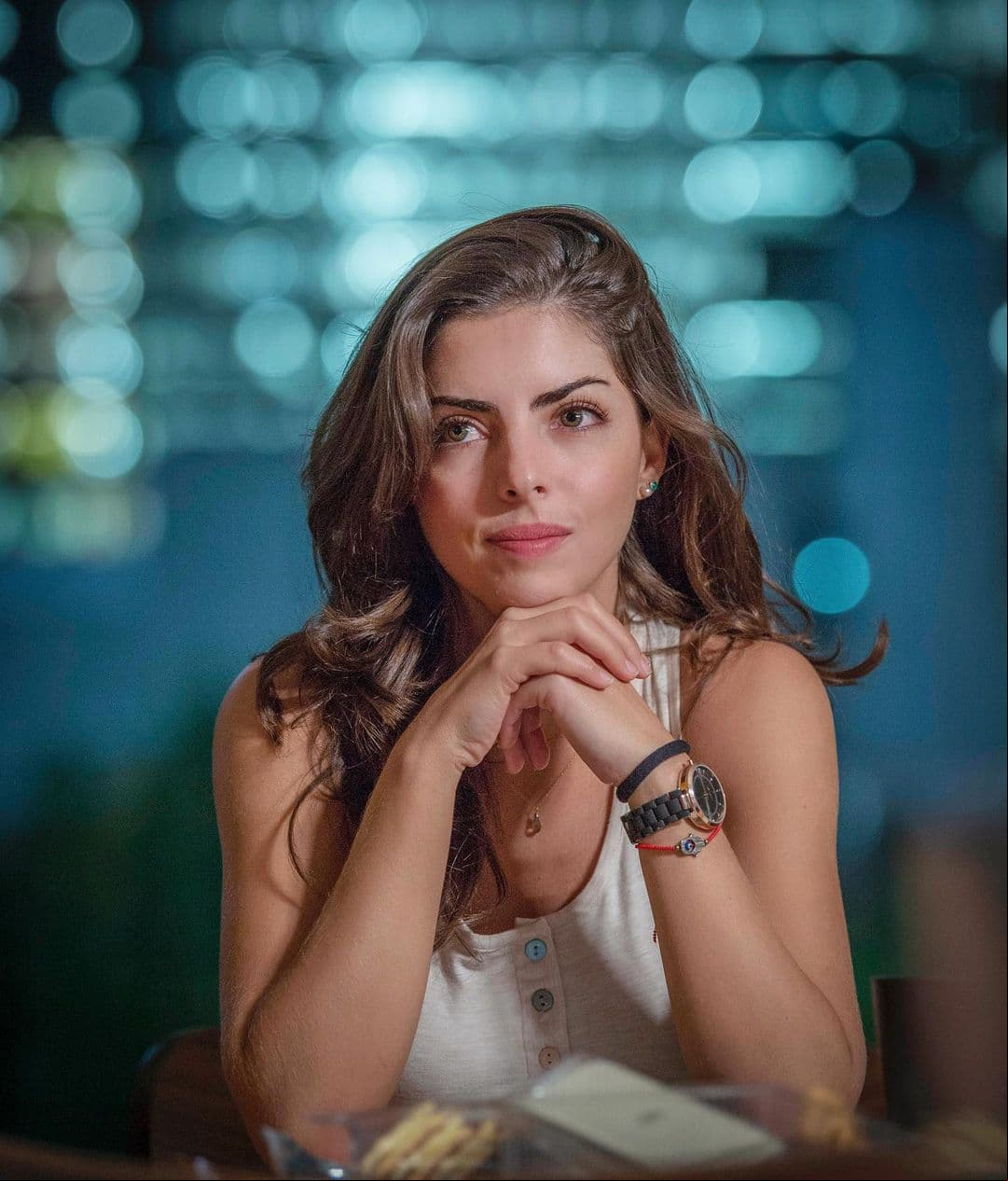 Isabel Burr se integra a esta producción luego de su destacada participación en la telenovela ‘Médicos Línea de Vida’, entre 2019 y 2020.
