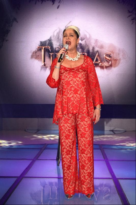 Su participación en la telenovela ‘Tierras Salvajes’ (2017), le valió un premio TVyNovelas a Mejor Primera Actriz y cantar el tema de salida de ese melodrama.