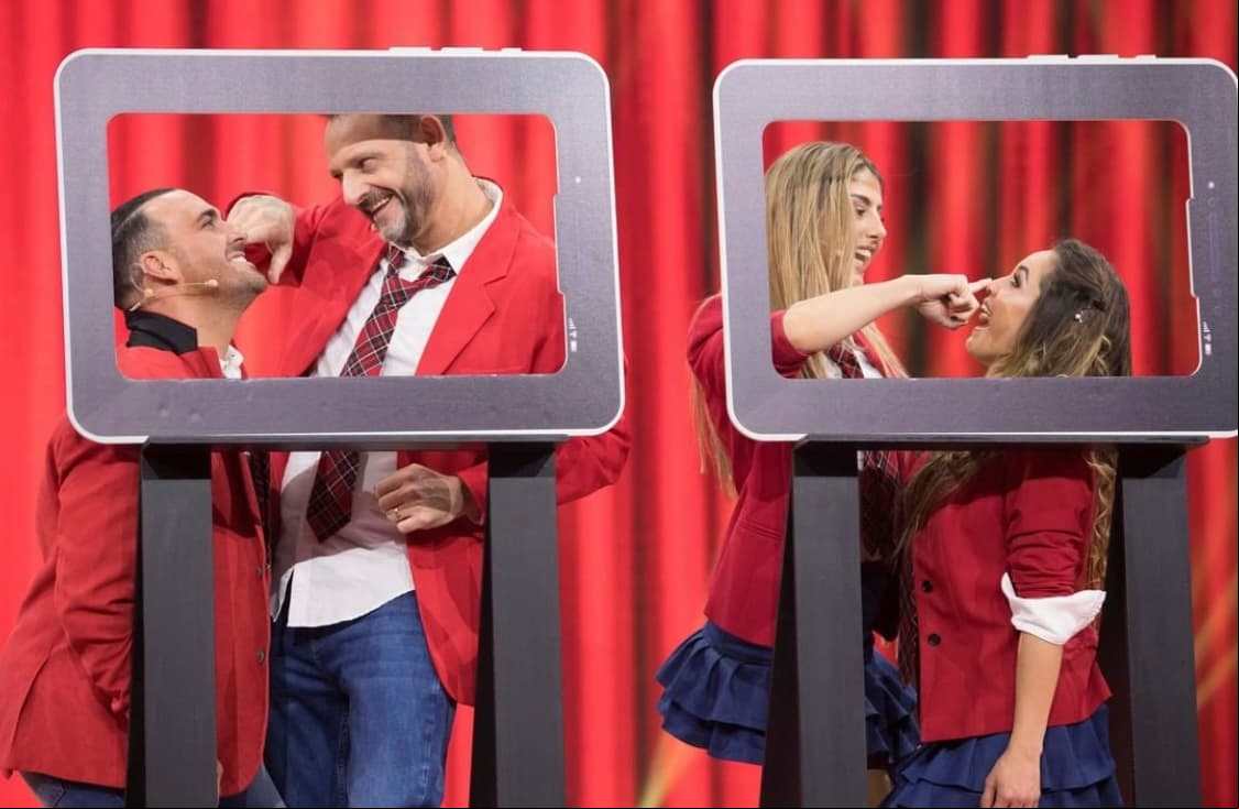 Otra de las dinámicas más entretenidas fue en la que los conductores, junto a Michelle Renaud, tuvieron que recrear los memes de 'Rebelde'.