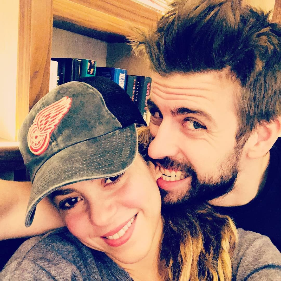 “Voy a ganar este Mundial porque quiero verte al final del torneo e invitarte a una cena romántica", fueron las palabras que eligió Gerard Piqué para despedirse de Shakira después de terminar las grabaciones del video ‘Waka, waka’ en 2010, según Univisión.