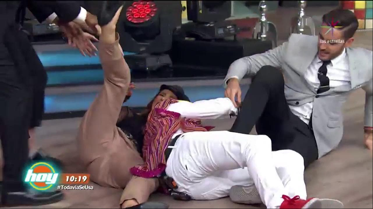 ¡Natalia y el Indio Brayan sufren aparatosa caída!