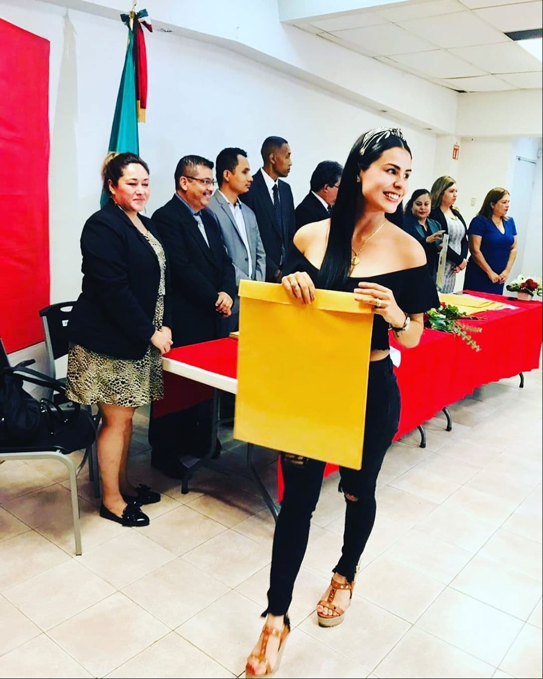 Además de ser modelo y presentadora de televisión, Fabiola estudió la carrera de Psicología, profesión que le ha permitido autopsicoanalizarse y ser mejor persona con su familia, según destaca TVyNovelas.