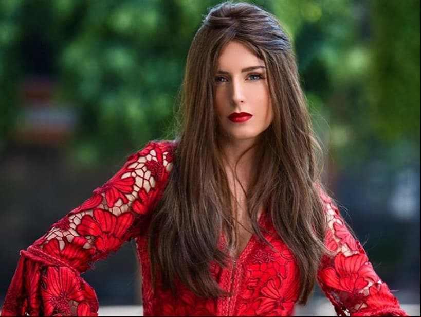 Tiempo después, la modelo compartió en sus historias una imagen junto a Peña Nieto, confirmando así que tenían una relación sentimental, por ello llamó la atención que en una cita que tuvieron en Nueva York quisieran ocultar su identidad con unas pelucas.