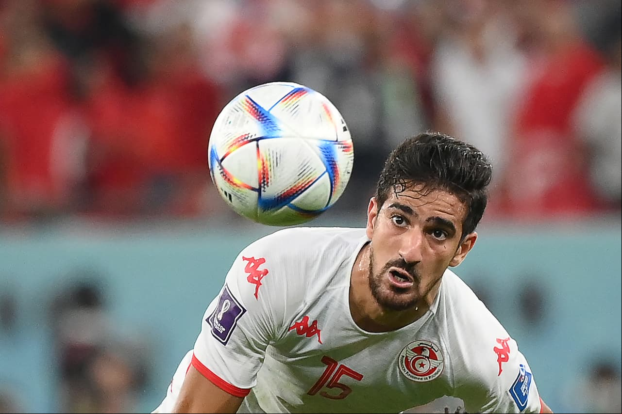 Túnez da la sorpresa y vence a Francia a quienes les hicieron un partido por el que no los dejaron anotar y aún más, el VAR anuló un gol que Griezmann anotó en los últimos minutos, lo que iba a significar el empate y finalmente no se sube al marcador.Túnez a pesar de la victoria, queda fuera de los octavos de final de Qatar 2022.