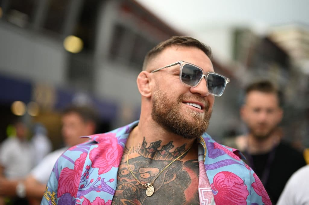 Conor McGregor llama "perra" a Canelo y dice que peleé con De la Hoya en boxeo sin guantes