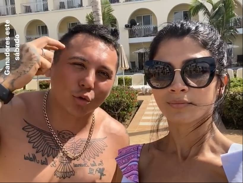En medio de su viaje, Edwin publicó un adelanto del documental titulado ‘La historia detrás del éxito’, el cual aún no tiene fecha de estreno, además de regalar dos entradas para el concierto de La Trakalosa en la Arena Monterrey el próximo 18 de enero, pidiendo a sus seguidores que cantaran uno de sus temas de manera original y el mejor se llevará esos boletos.
