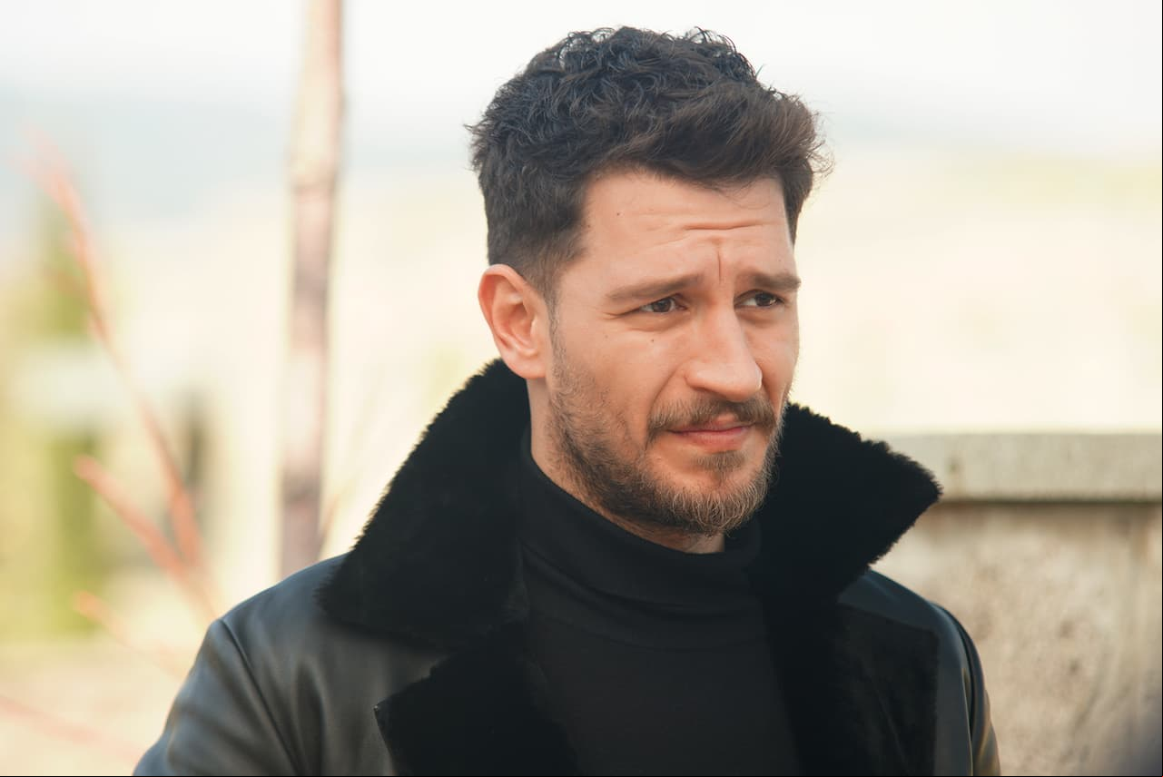 Él es Uraz Kaygılaroğlu, el actor turco que da vida a Gediz en La Hija del Embajador