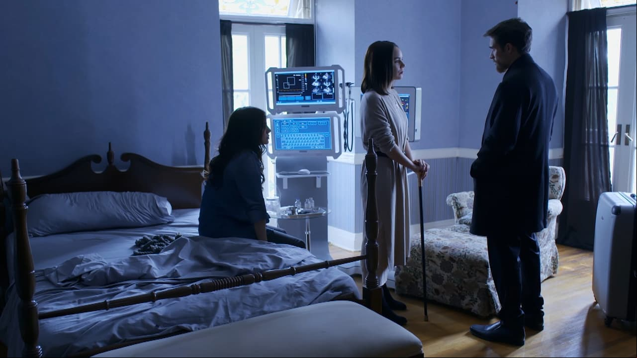 Rodrigo confesó que para él también fue una sorpresa tener que encarnar al hombre misterioso que acecha a "Rubí" en 2040 durante toda la primera parte de la serie. “Yo no sabía que iba a ser el hombre misterioso y para mí fue un privilegio interpretar a "Héctor" 20 años después”.