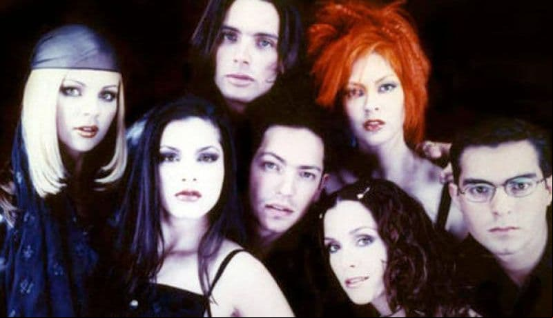 DKDA llegó a la televisión en 1999.