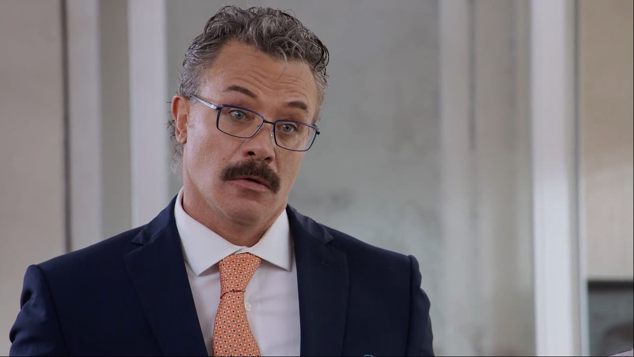 Nacho contrata a Dante como su asesor financiero