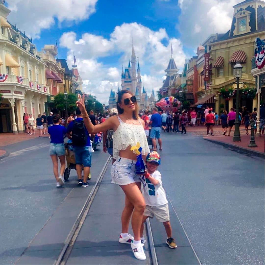 Aunque ya era madre de Sofía Telch cuando hizo ‘Rebelde’, Ninel Conde recibió a su segundo hijo, Emmanuel, tras finalizar la telenovela.