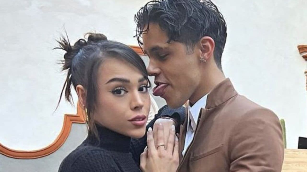 Danna Paola y Alex Hoyer protagonizan arriesgadas fotos para marca