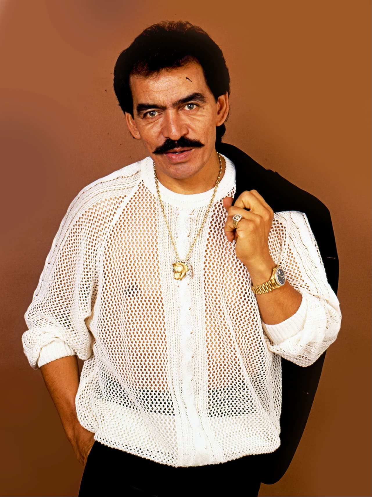 Hugo Figueroa, el sobrino de Joan Sebastian, fue hallado sin vida en una carretera de Tarímbaro, Michoacán, tras su secuestro durante un jaripeo en la Plaza de Toros ‘La Aurora’.