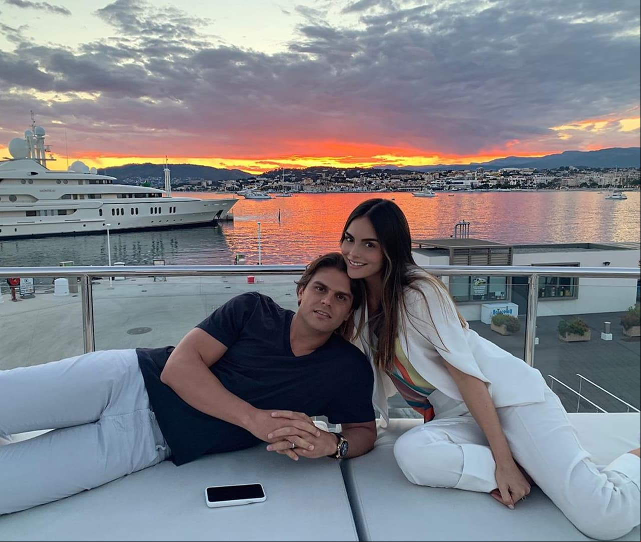 Ximena Navarrete y Juan Carlos Valladares celebran cuatro años juntos con románticos mensajes