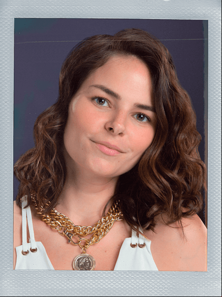 'María José Cantú' (Alejandra Robles Gil) es la menor de la dinastía Cantú. Cree tener su futuro asegurado gracias a la fortuna familiar, pero un suceso le cambiará la vida y la llevará a conocer el verdadero amor. Esto la enfrentará a sus seres queridos, sin darse cuenta que está cayendo en una peligrosa trampa.
