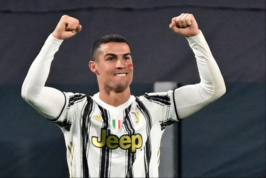 El futbolista portugués ha ganado cinco Champions League, cinco balones de oro y una Eurocopa con Portugal.
<br>