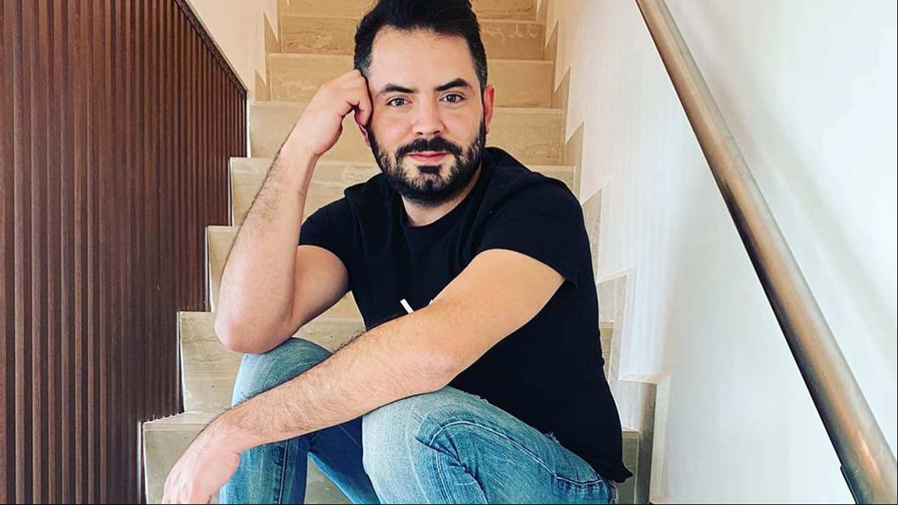 José Eduardo Derbez impacta al mostrar a sus medios hermanos en traje de baño