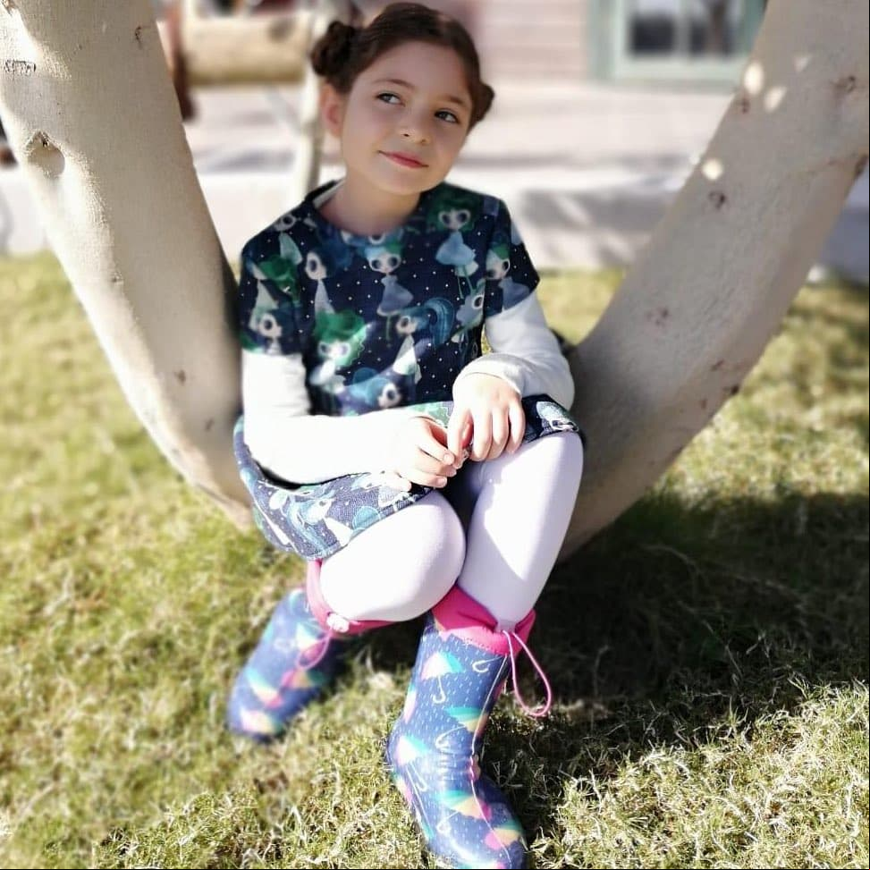 Conoce a Beren Gençalp, la niña de Neslihan Atagül y Engin Akyürek en La Hija del Embajador