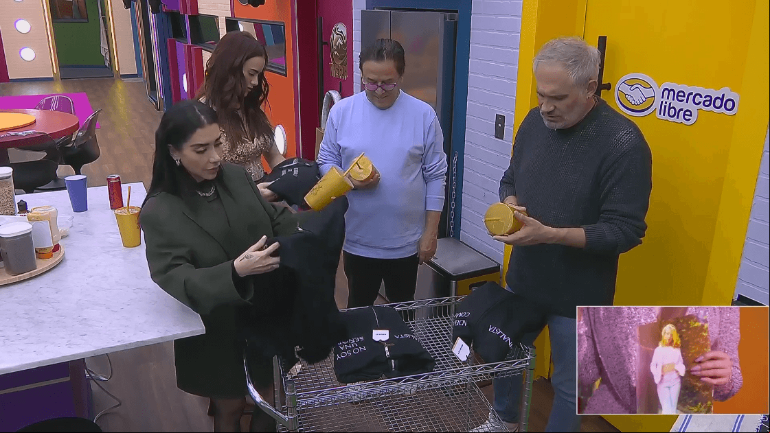 Finalistas de La Casa de los Famosos México reciben regalos de María José