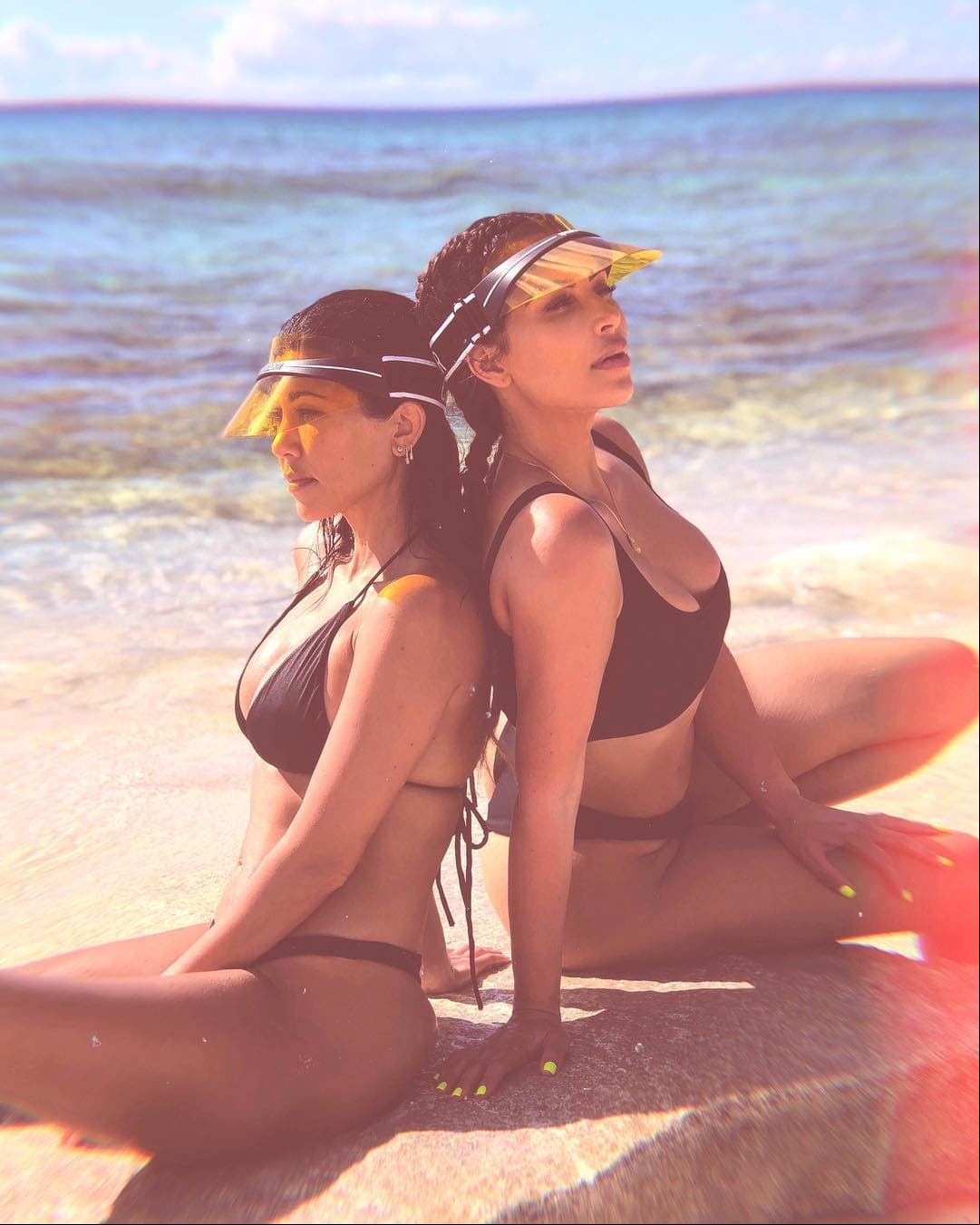 El entrenamiento de Kim y Kourtney Kardashian para moldear su figura